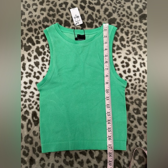 Express Body Contour Seamless Ribbed High Neck Tank in Green Size Small / Medium - Picture 16 of 17